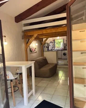 Meuble Equipe D'une Climatisation