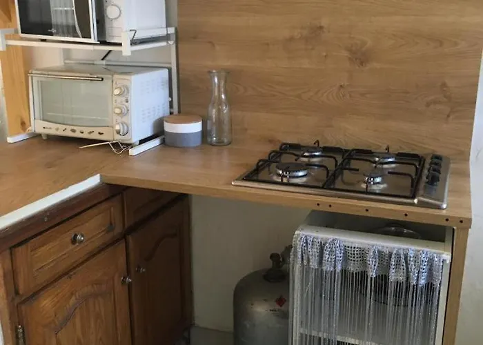 Meuble Equipe D'une Climatisation Fréjus